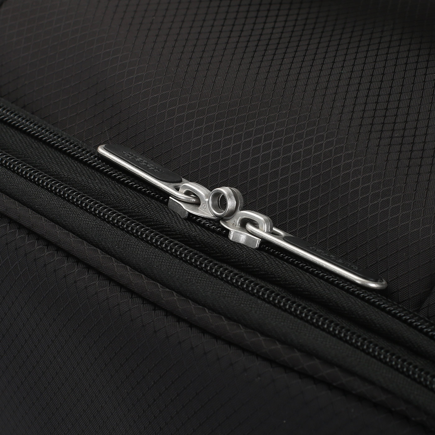 Чемодан маленький S тканевый American Tourister Litewing