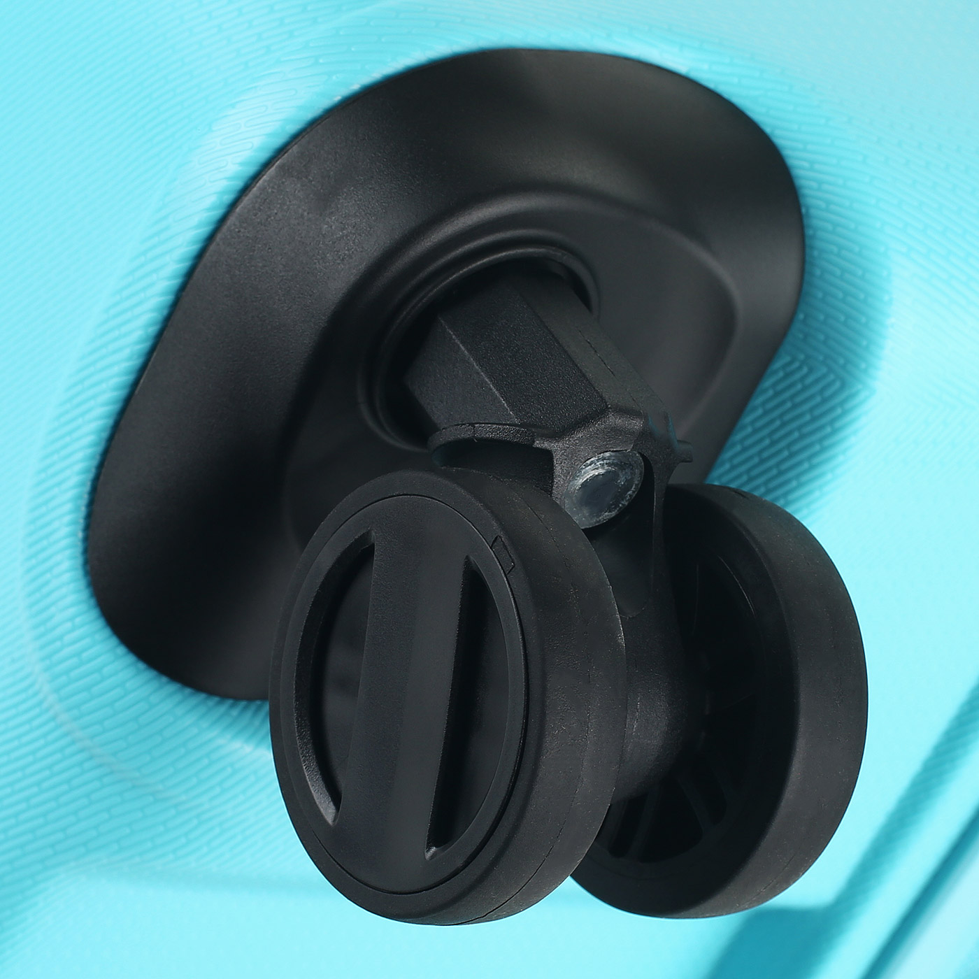 Чемодан большой L из полипропилена с кодовым замком Stevens Soho 2.0