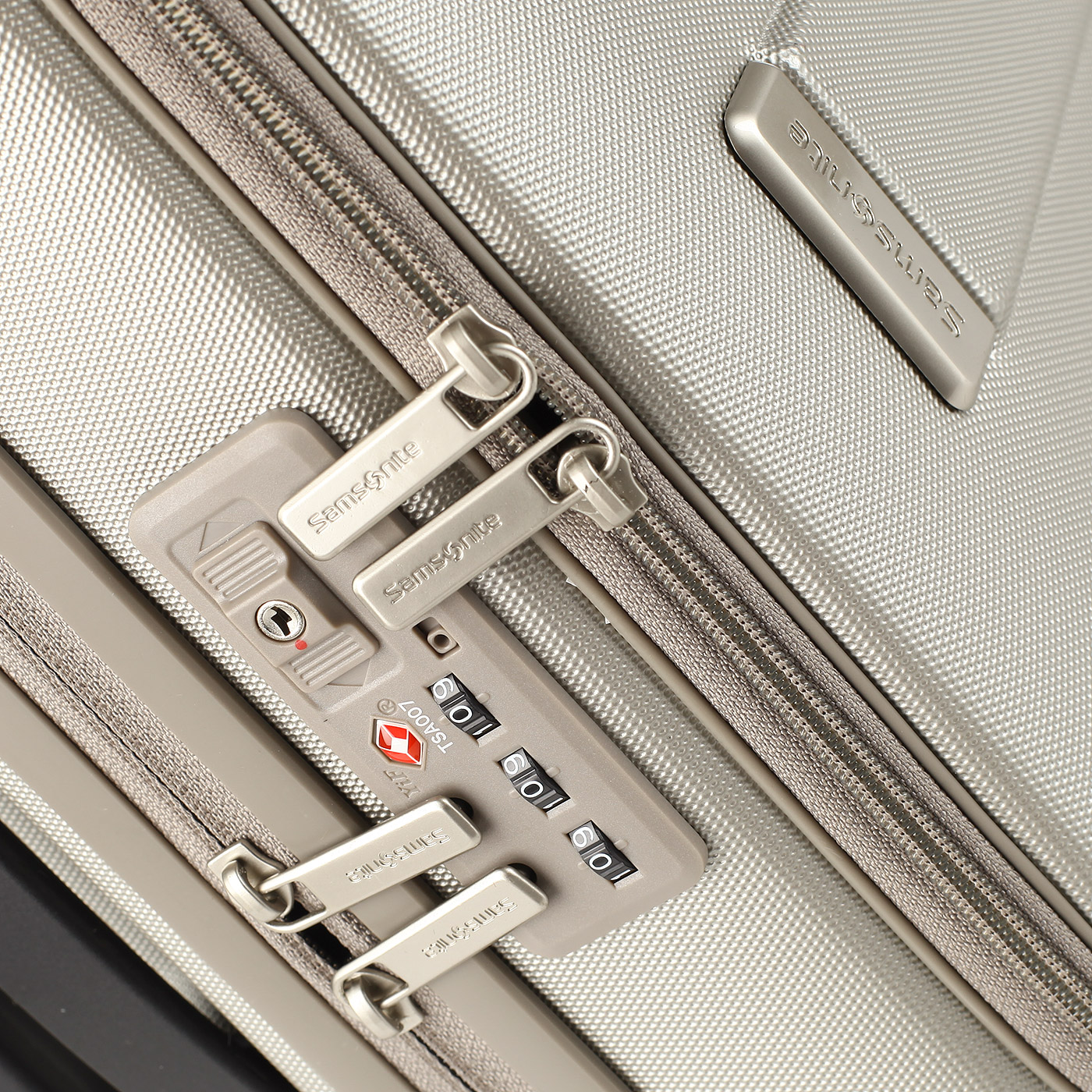Чемодан маленький S из поликарбоната с кодовым замком Samsonite Prodigy
