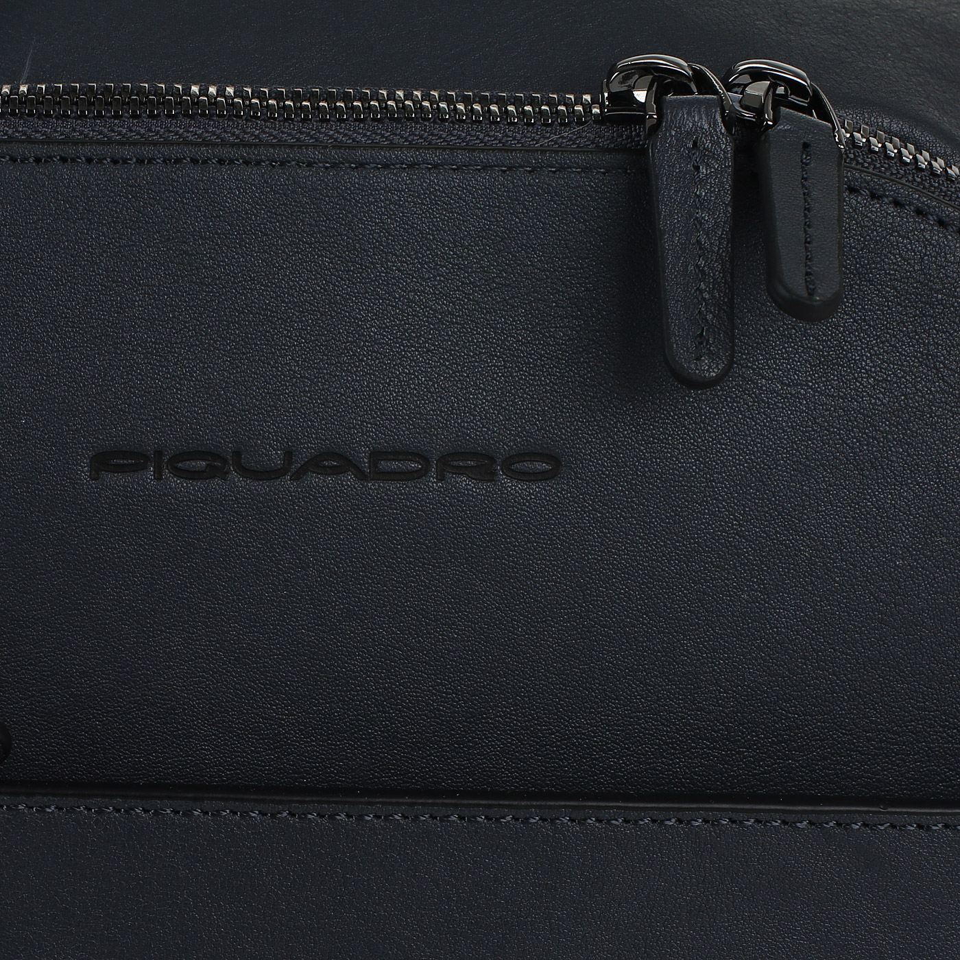 Деловой рюкзак на молнии Piquadro Black square