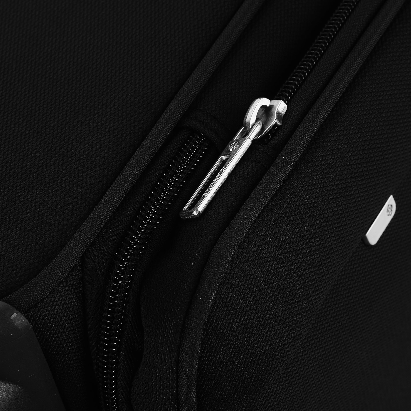 Чемодан средний M тканевый с кодовым замком Samsonite Citybeat