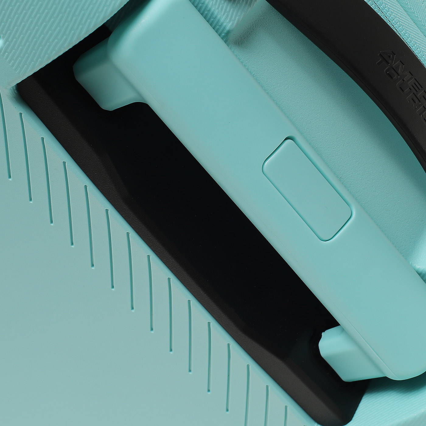 Чемодан для ручной клади  American Tourister Dashpop