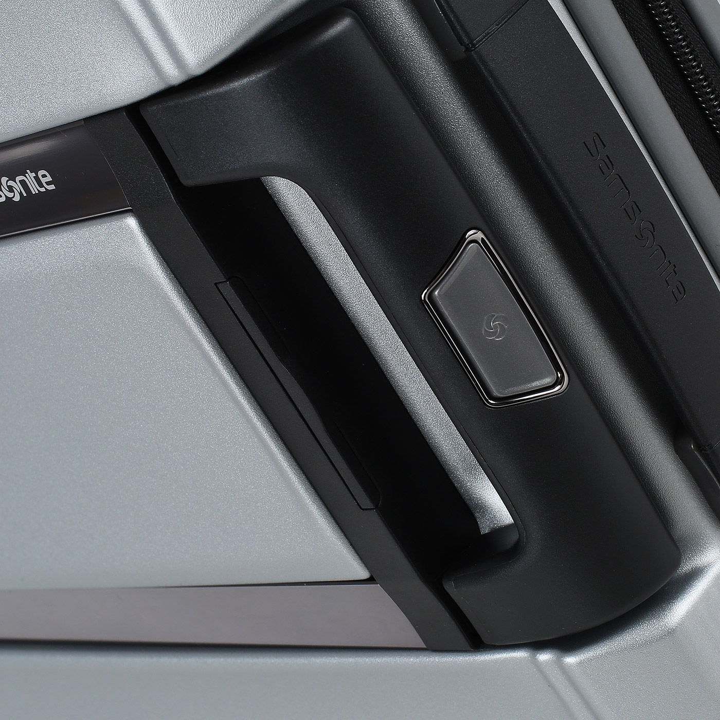 Чемодан маленький S из поликарбоната Samsonite Nuon