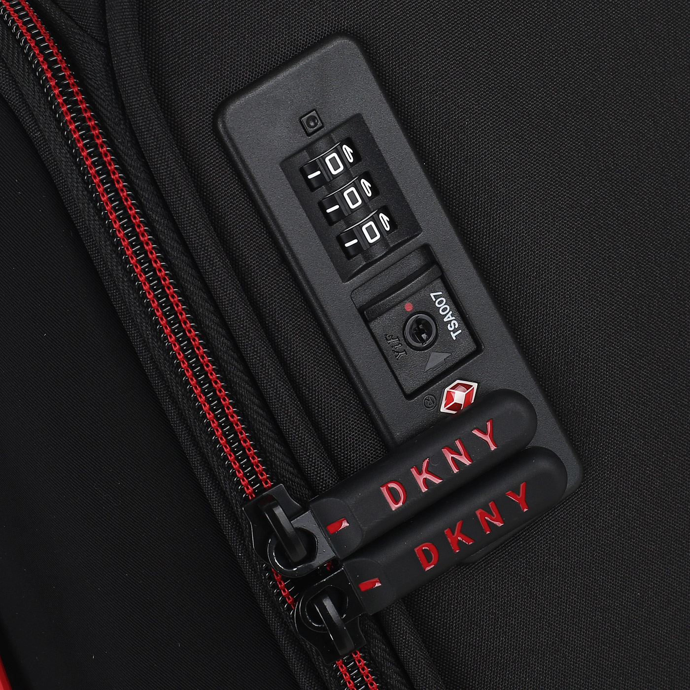 Чемодан маленький S тканевый с кодовым замком DKNY DKNY-333 Plush