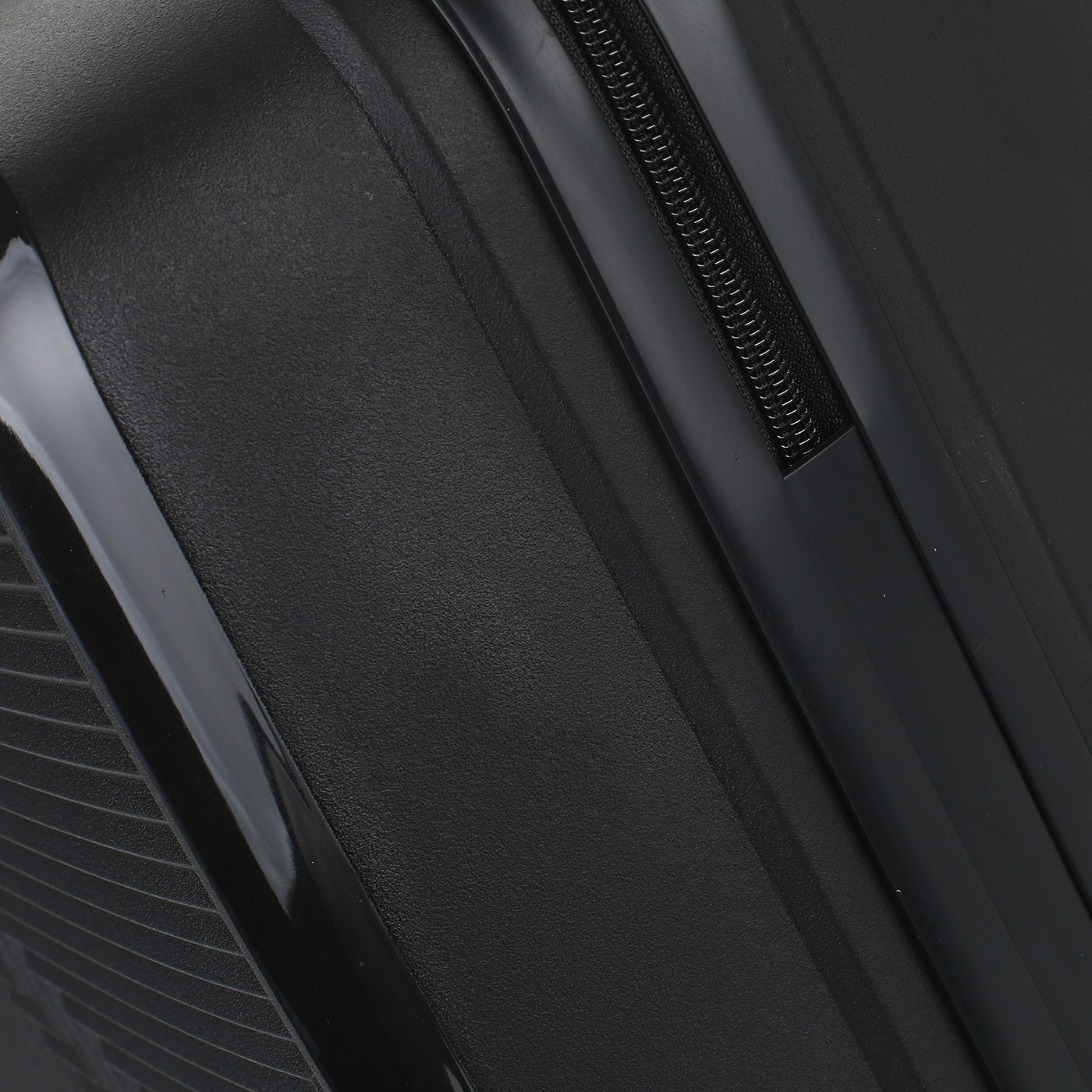 Чемодан для ручной клади из полипропилена с кодовым замком Stevens Breeze