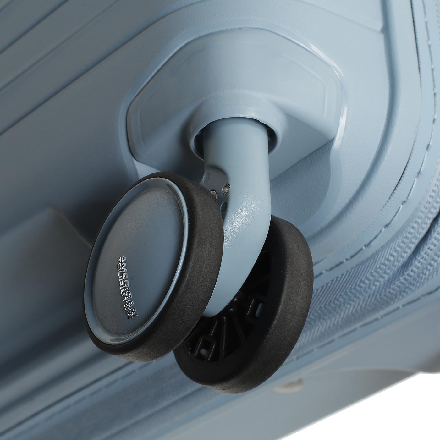 Чемодан маленький S из полипропилена American Tourister Fastforward